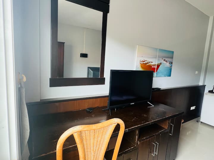 Room 3, photo 3