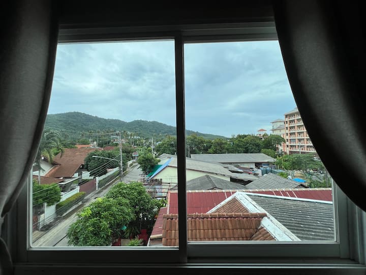 Room 6, photo 4